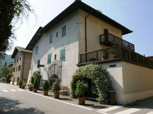 Locanda Restel De Fer Riva del Garda Luaran gambar